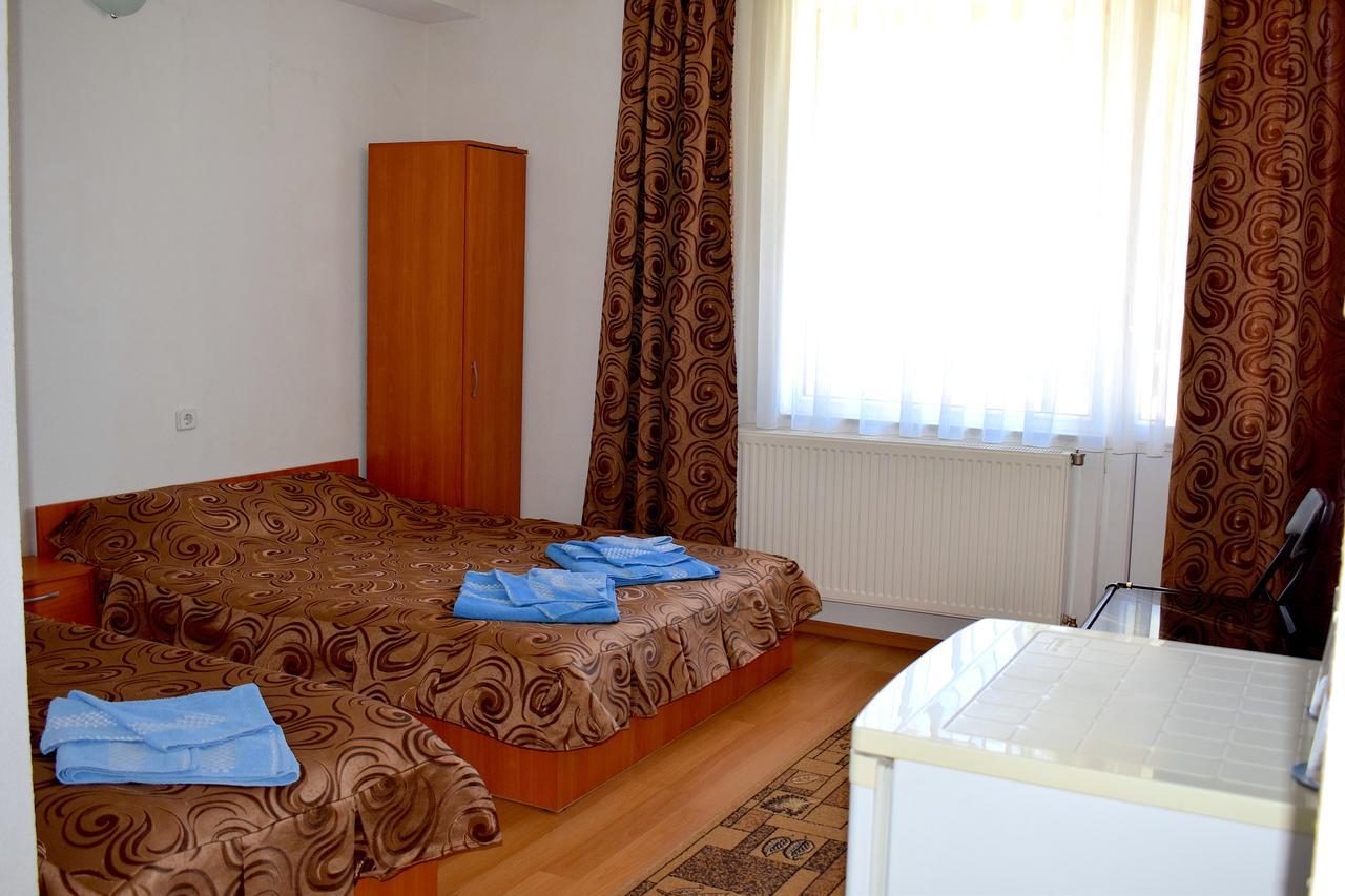 Complex Pele Hotel Zmeitsa Eksteriør billede